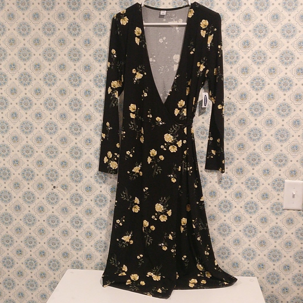 Old Navy Robe Floral New with Tag